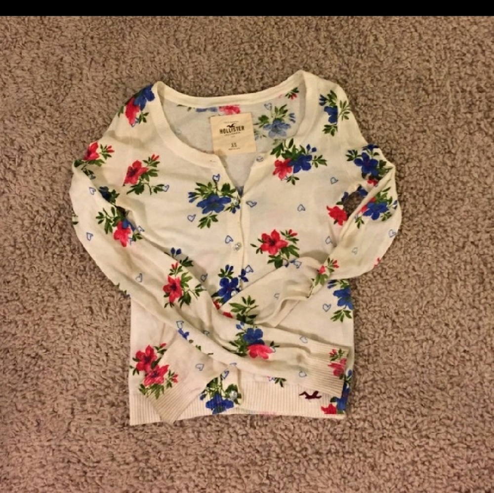 Hollister sweater